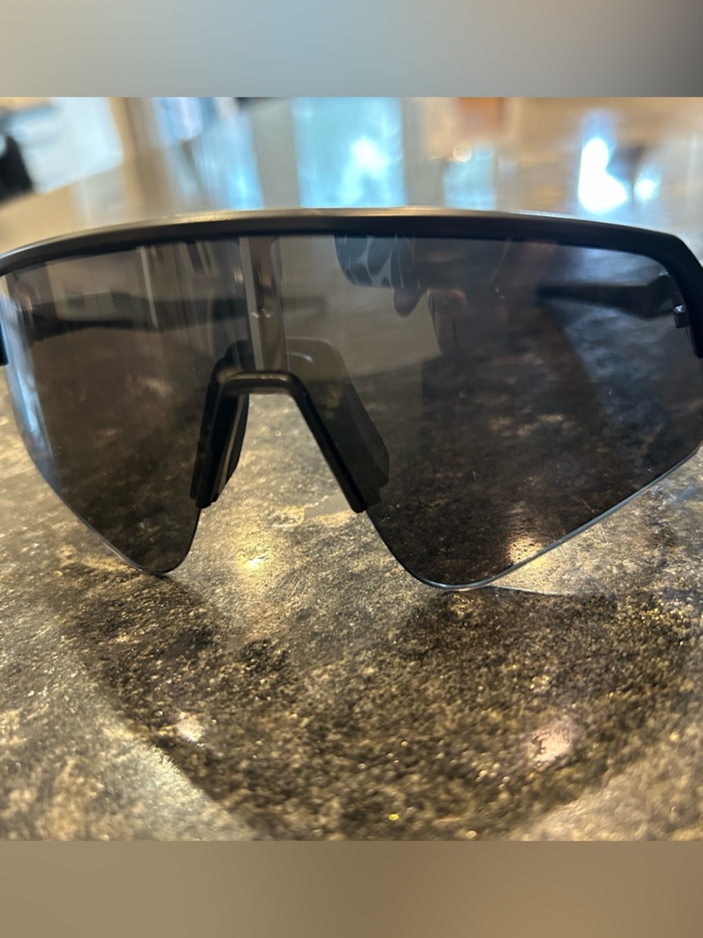 Oakley Sunglasses OO9463 Sutro Lite